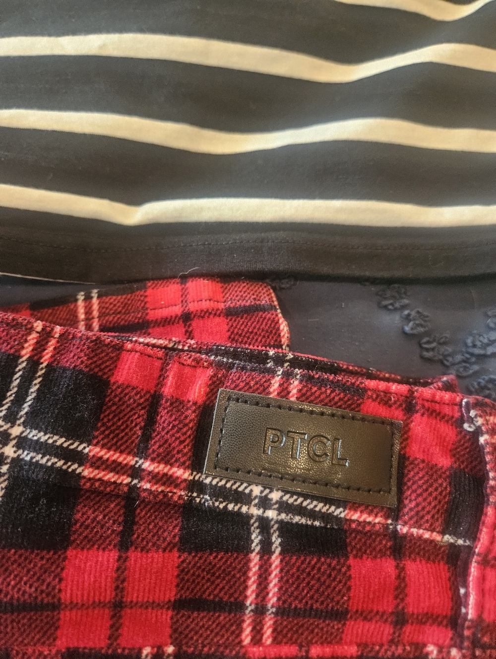 No Doubt - Gwen Stefani - PTCL Plaid Pants & Black White Tube Top - Picture 12 of 12